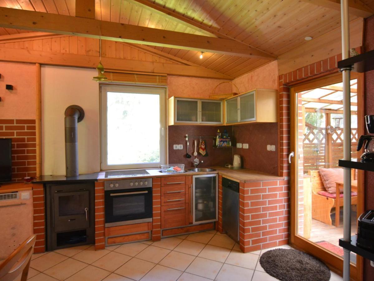 Beautiful Holiday Home With Covered Veranda Friedrichroda Kültér fotó