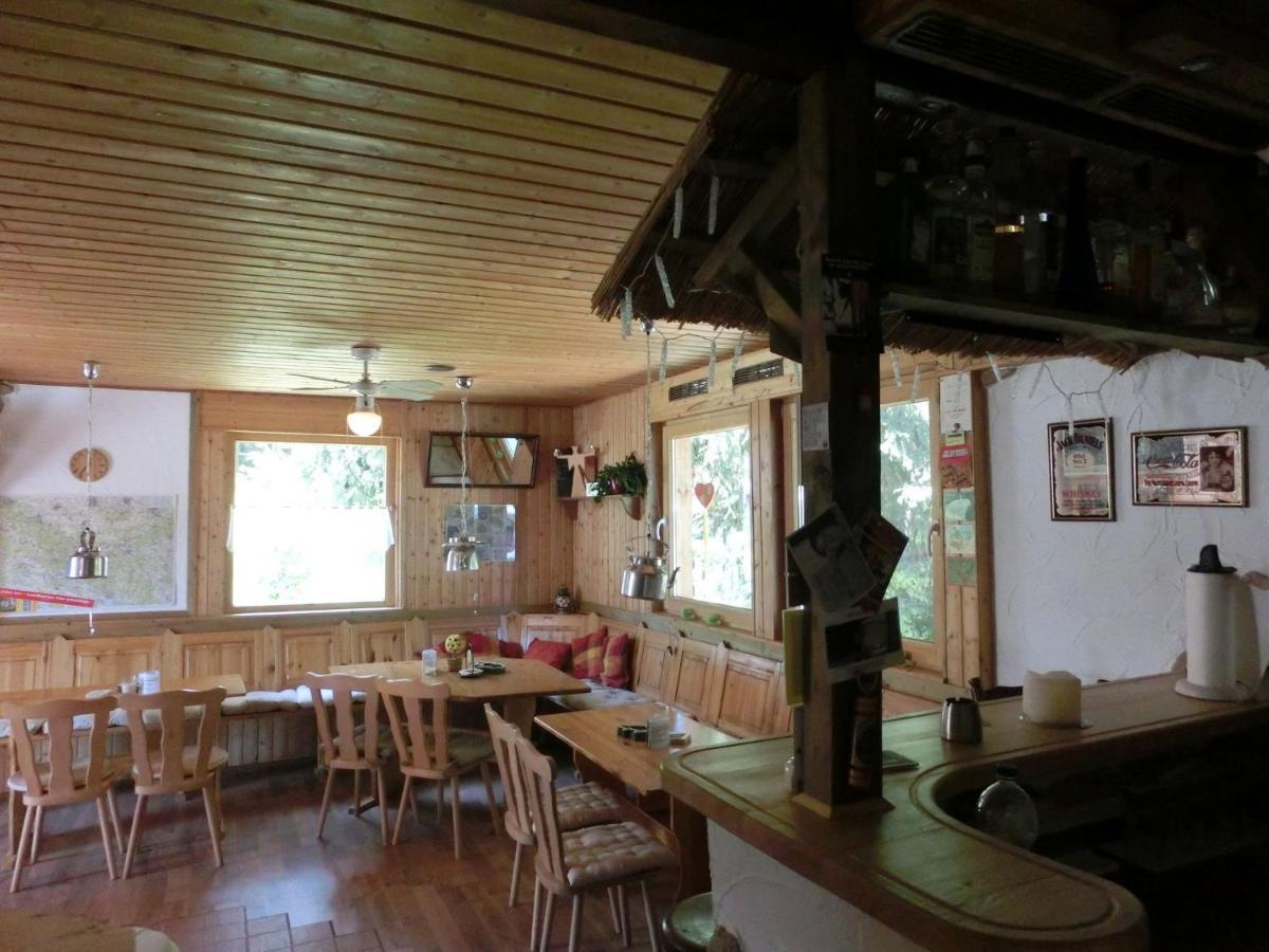 Beautiful Holiday Home With Covered Veranda Friedrichroda Kültér fotó